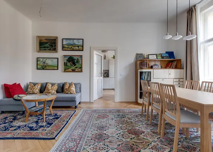 Heart Of Old Town Comfy 2bdr 2bath *