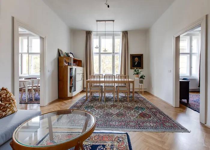 Heart Of Old Town Comfy 2bdr 2bath Prague