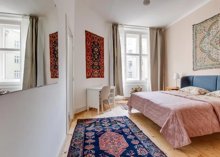 Heart Of Old Town Comfy 2bdr 2bath