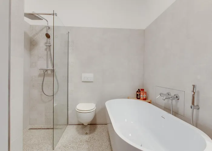 Apartment Heart Of Old Town Comfy 2bdr 2bath