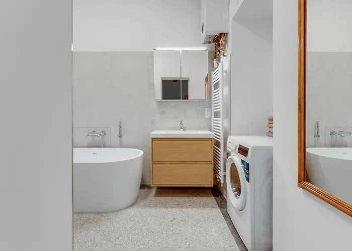 Apartment Heart Of Old Town Comfy 2bdr 2bath *