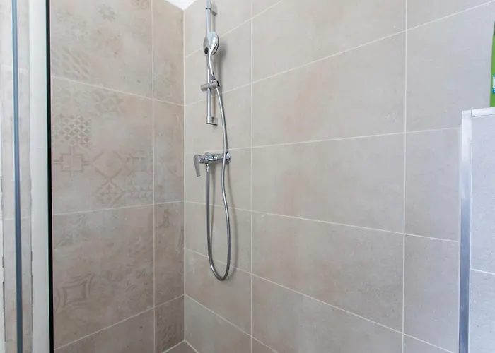 Heart Of Old Town Comfy 2bdr 2bath *