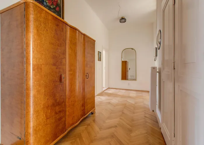 Apartment Heart Of Old Town Comfy 2bdr 2bath Prague