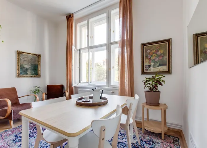 Heart Of Old Town Comfy 2bdr 2bath *