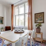 Heart Of Old Town Comfy 2bdr 2bath *