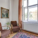 Heart Of Old Town Comfy 2bdr 2bath *
