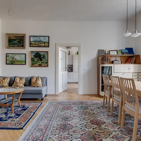 Heart Of Old Town Comfy 2bdr 2bath *