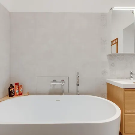 Heart Of Old Town Comfy 2bdr 2bath Appartamento Praga