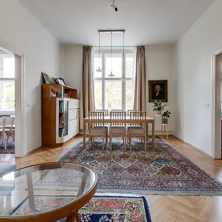 Heart Of Old Town Comfy 2bdr 2bath Prague