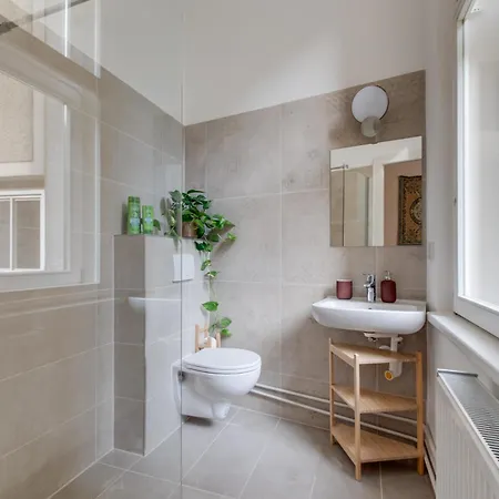 Apartment Heart Of Old Town Comfy 2bdr 2bath Prague