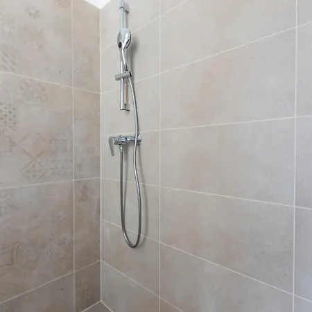 Heart Of Old Town Comfy 2bdr 2bath *