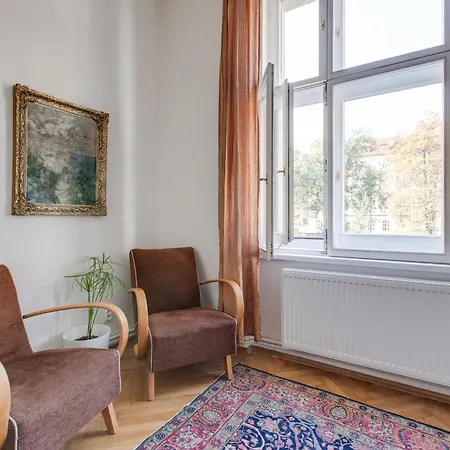 Heart Of Old Town Comfy 2bdr 2bath *